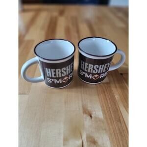 Hershey's S'mores mug set of 2, great condition and ships clean!